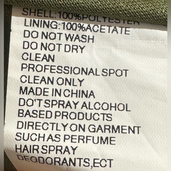 Mac Duggal Embroidered Flutter Sleeve V-Neck Gown NWT Size 16  Style #20310 - Picture 7 of 8